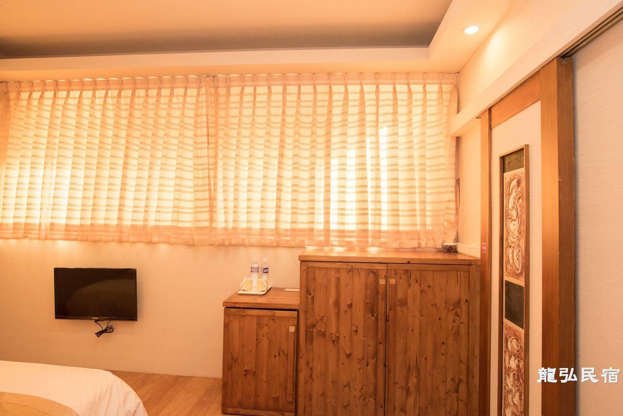 Long Hong Bed & Breakfast Magong Exterior foto