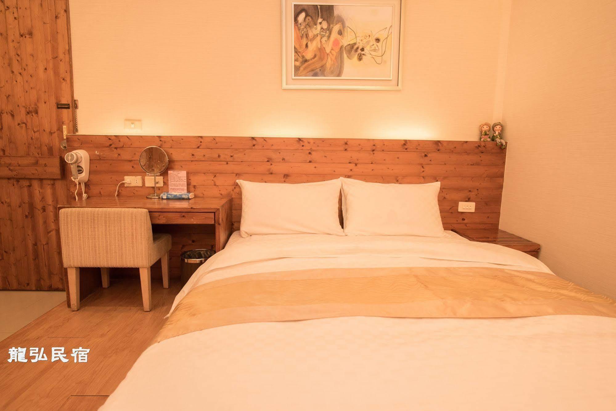 Long Hong Bed & Breakfast Magong Exterior foto